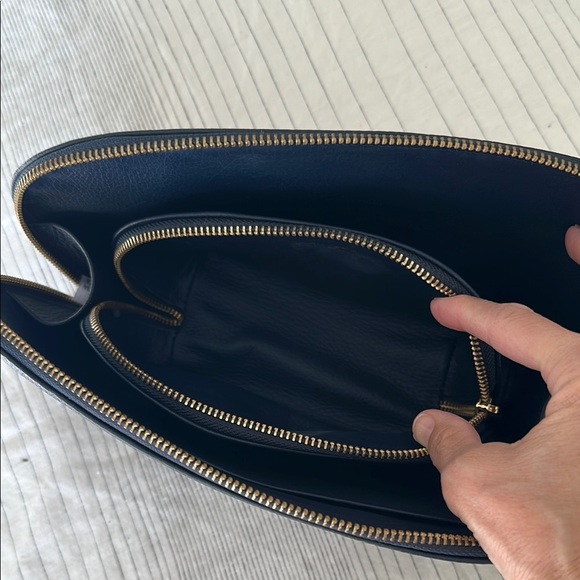 COPY - Cuyana navy Leather Women's Bag - Picture 3 of 4